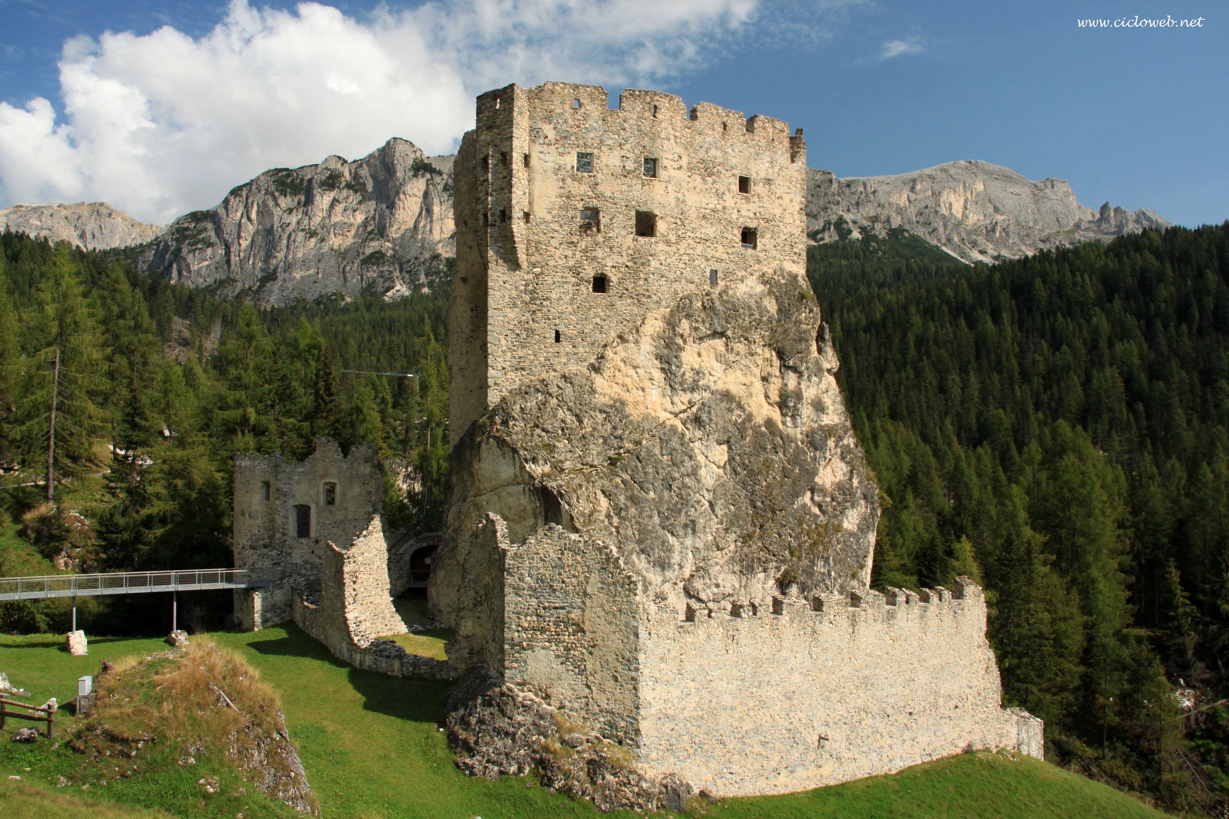 Il castello di Andraz